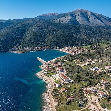 Sea Rock Apartment Agia Efimia Luaran gambar