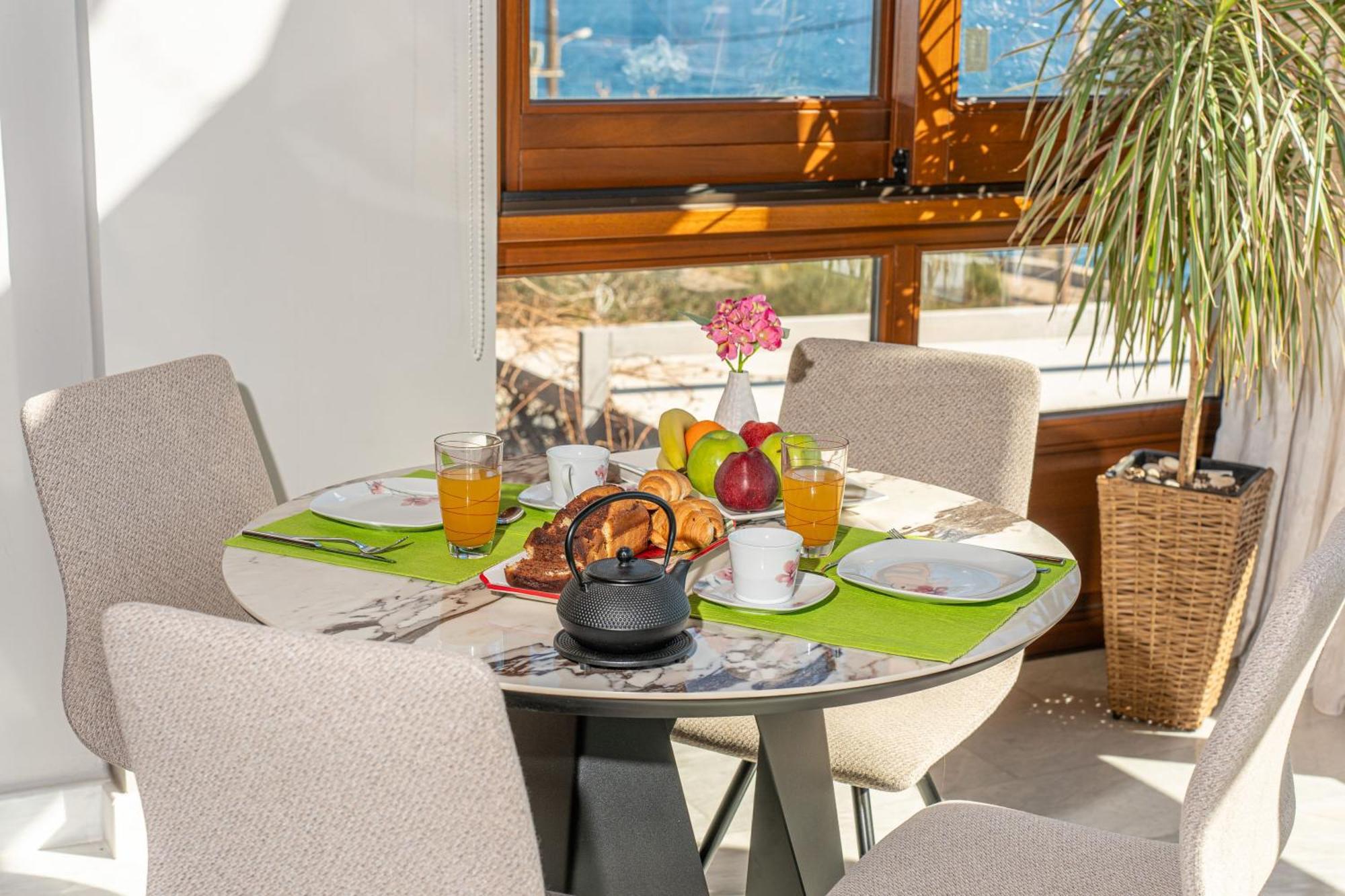 Sea Rock Apartment Agia Efimia Luaran gambar