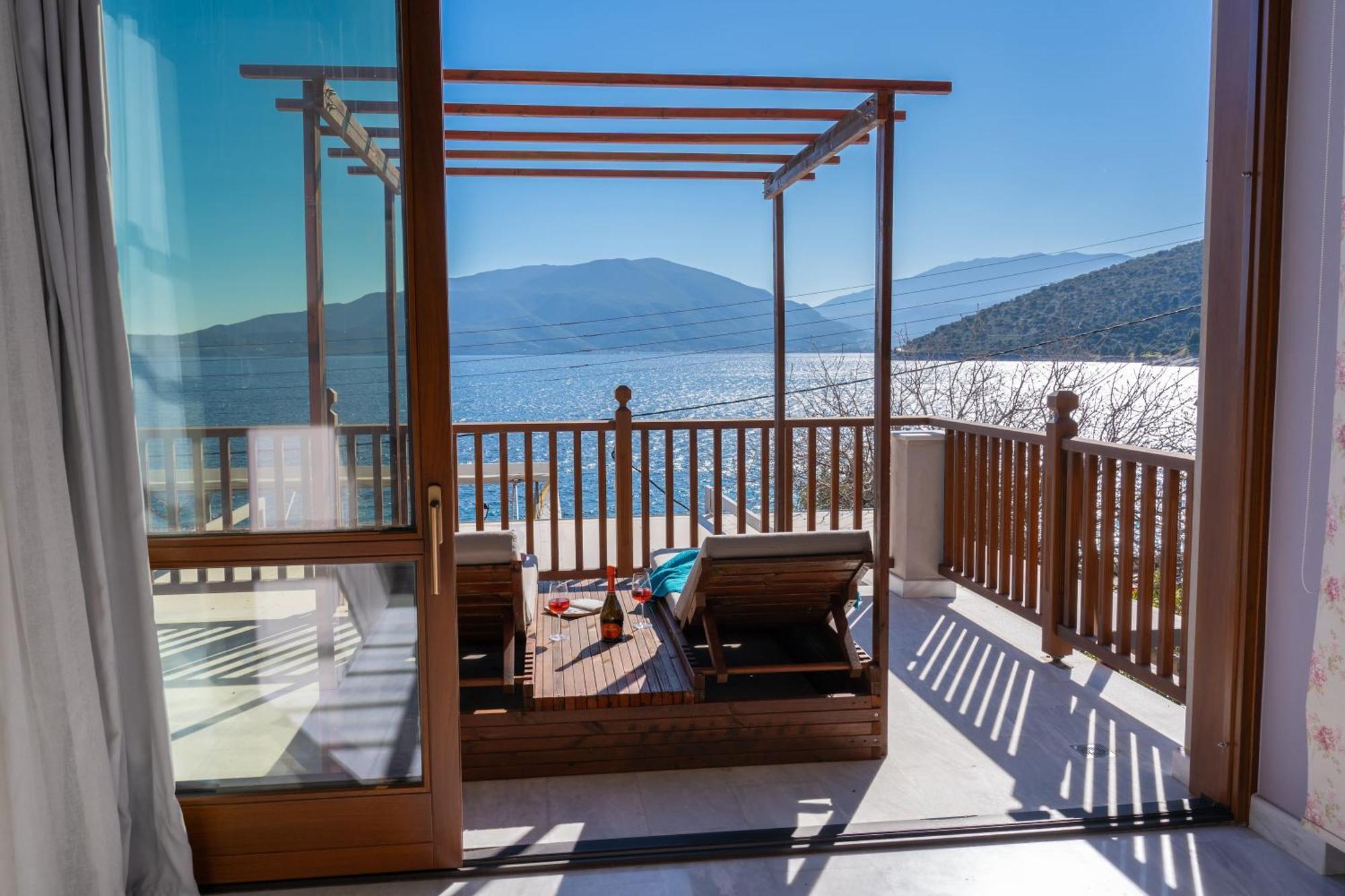 Sea Rock Apartment Agia Efimia Luaran gambar